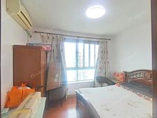 双阳台,高区一房 看旁随时 采光辣眼睛 房东着急卖