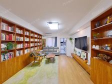 奥森对面 次新盘 林奥嘉园60万精装三居双卫 安静观花园。