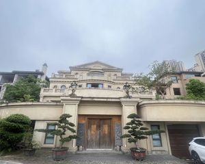新上BOSS独栋,实际面积2000平米,临崖高点视野无遮挡,