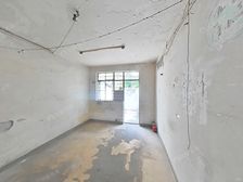 新出中间位置不靠马路 西边套全明一房加院子 业主诚心卖