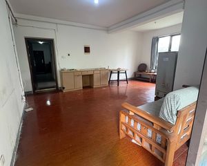 明湖花苑三期3室2厅2卫南朝向200.0万元/套出售