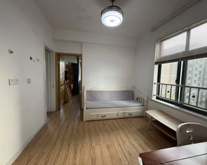 近地铁 满二 商业配套成熟 有电梯 精装好房 医疗配套成熟