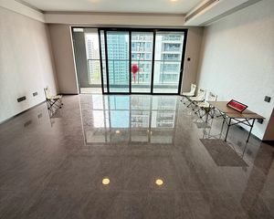 璀璨天鑫里3室2厅2卫南朝向270.0万元/套出售