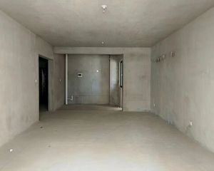 江川圣境 4房2厅65万