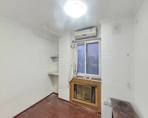 交易有保单,买房不收费,店长力荐,未来明珠必卖好房,看房方便
