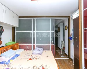 06年商品房,双轨大1房,园林小区,居住舒适,半人车分流