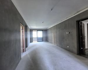 妙景和庭 近医院 交通便利 近地铁骆驼动静分离 热门推荐房