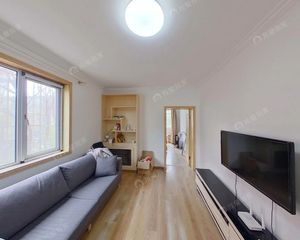 (地铁150米全明户型)92平南北3居,3层