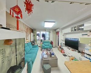 长阳·世茂维拉·近地铁,豪装,花园洋房两居室