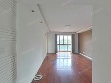 连体三阳台位置好,两梯两户 有地下产权车位。