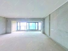 捡漏房!华发广场横琴湾 大四房双阳台南北通 一线河景660万