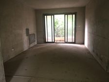 龙光玖珑湖一期 4房2厅160万