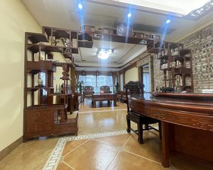 湖畔书院 3房2厅130万
