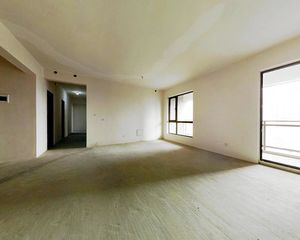 维护人直推,急售,价格有惊喜,紫檀 4室2厅 南
