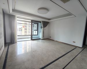 北宸府4室2厅3卫南朝向355.0万元/套出售