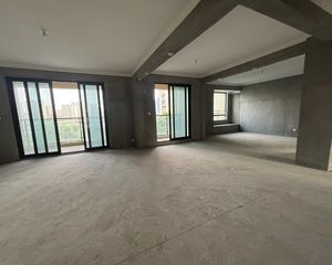 西岸18724室2厅3卫南朝向650.0万元/套出售