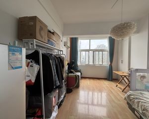 华泰银座1室1厅1卫西北朝向68.0万元/套出售