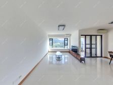 南湾华发世纪城四期141大三房,中间楼层,房子保养很好