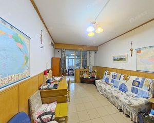 东三环国贸 呼家楼地铁 团结湖公园南北通透三居 满五年 诚售