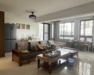 天健城 3房2厅109万