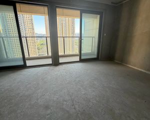 中骏合景府4室2厅2卫南朝向260.0万元/套出售