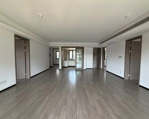 海映星洲北区4室2厅3卫南朝向300.0万元/套出售