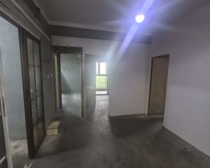 博馨苑(东区) 临地铁 满二 产权清晰 大两房 出行方便