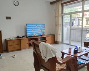 安宇望江公寓303附近电梯3房