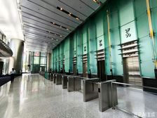 长江集团中心中环皇后大道中 2号 诚信服务,专车接送