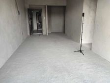 明仕华府安吉商圈,交通十分便利。