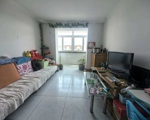 裕龙一区三居室出售,价格好谈