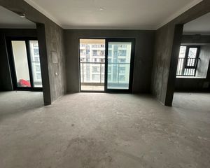 宝龙雅戈尔江汇城4室2厅2卫南朝向308.0万元/套出售