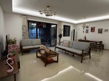 万科城南区 4房2厅118万