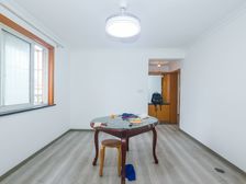 内环边+背靠华师大校园+毗邻苏州河+一桥之隔就是长宁
