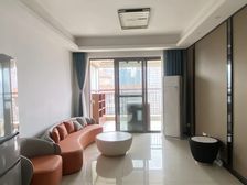 龙光玖珑湖二期 3房2厅100万