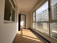 都市嘉园,一楼出入方便,落地窗三居室 给录入人联 系