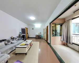 业主东圃广场 3 房 105.68 方 繁华地段 次新小区