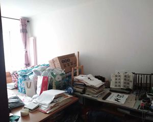 正南裕华园一区2室1厅精装修