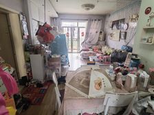 秀山花园 3房2厅65万