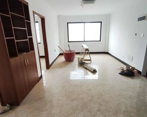 龙域香醍半岛3房2厅精装65万