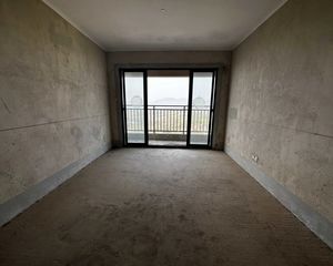 嘉和城白鹭北城 4房2厅53万