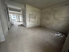 总部基地别墅区上叠楼中楼,带露台诚心出售,随时看房