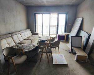 常青藤4房2厅105万