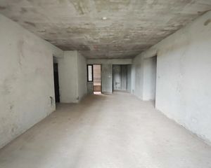 建工城 4房2厅68万