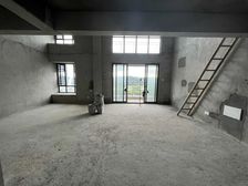 蟠龙小区臻泽苑 6房2厅350万