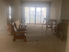 宝能城市广场4房2厅,58万性价比高