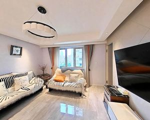 中山公园 背靠网红愚园路高区三房 全屋精装拎包入 上愚园一小