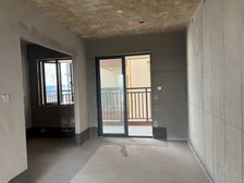 德天府4房2厅150万
