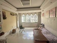 金地花园4房2厅70万