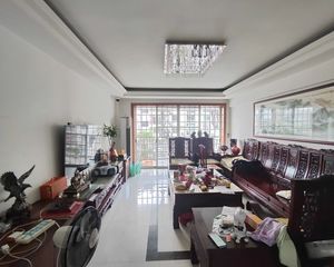 丽园小区 3房2厅145万